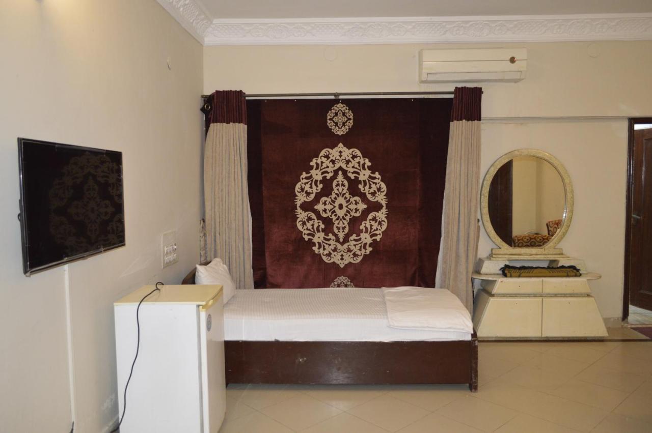 New Shelton Guest House İslamabad Dış mekan fotoğraf