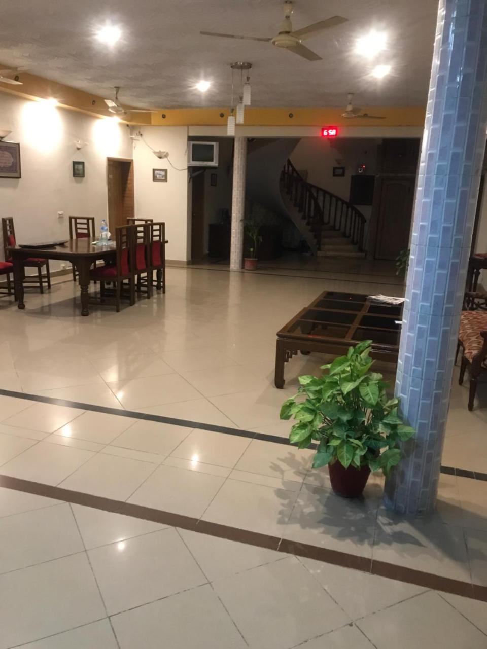 New Shelton Guest House İslamabad Dış mekan fotoğraf