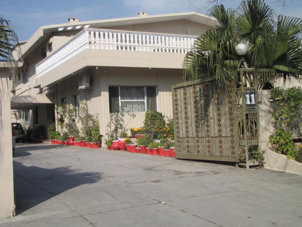 New Shelton Guest House İslamabad Dış mekan fotoğraf